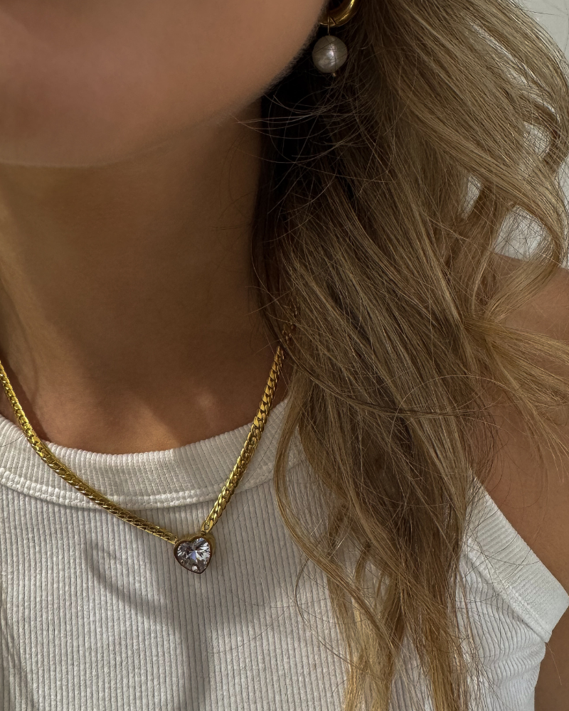 Collar Tara
