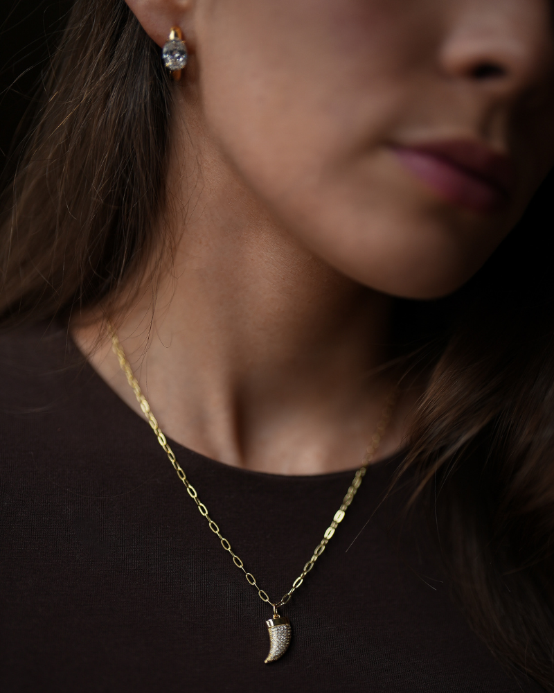 Cadena Cacho shine