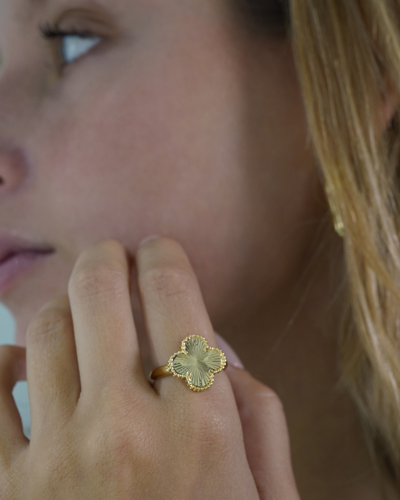 Anillo Trebol