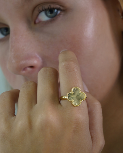 Anillo Trebol