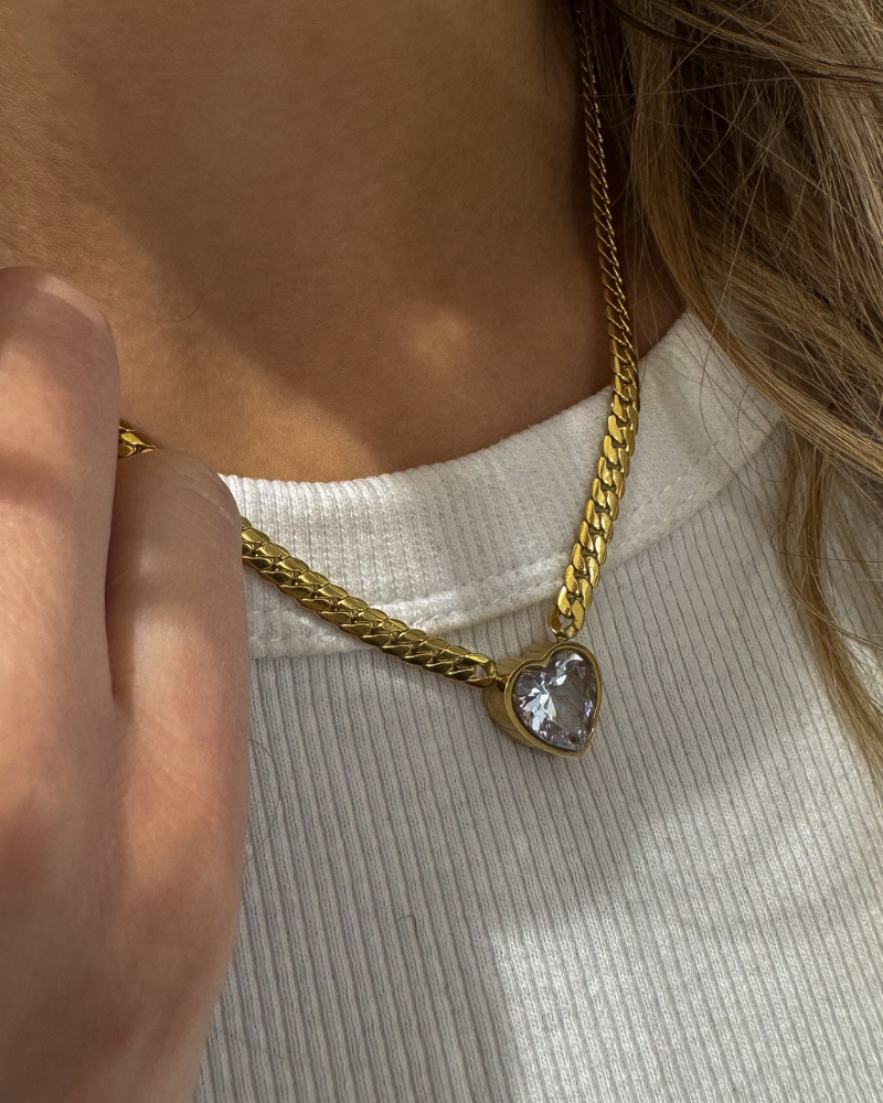 Collar Tara